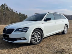 Bild des Angebotes Skoda Superb Combi 2.0 TDI DSG Sportline