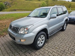 Bild des Angebotes Toyota Land Cruiser 3.0 D-4D  Aut Leder Navi 8 Sitzer