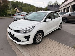 Bild des Angebotes Kia Rio Vision R.Kamera,Navi,38 Km.3 J.W.Garantie
