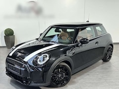 Bild des Angebotes MINI Cooper S Classic Trim Black Aut. NAV+LED+KAM+DCC