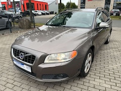 Bild des Angebotes Volvo V70 Kombi 2.5 Momentum Leder Ahk Klimaautomatik