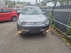 Bild des Angebotes Mitsubishi Outlander 2.2 DI-D 4WD Automatik Instyle