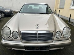 Bild des Angebotes Mercedes-Benz E 300 TD Elegance