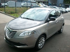 Bild des Angebotes Lancia Ypsilon Gold*Automatik*Klima*PDC*Euro5*Top*