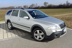 Bild des Angebotes Skoda Octavia Combi 2.0 FSI Scout