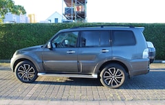Bild des Angebotes Mitsubishi Pajero 3.2 DI-D Automatik Final Edition