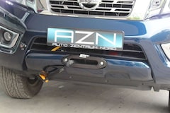 Nissan Navara Tekna 4x4 mit Winde nur 3tkm