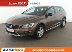 Bild des Angebotes Volvo V60 Cross Country 2.0 T5 Pro AWD Aut.*NAVI*TEMPO*CAM*SHZ*PDC*