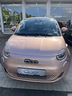 Bild des Angebotes Fiat 500e C La Prima