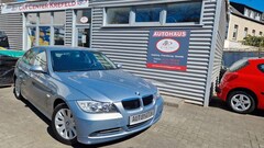 Bild des Angebotes BMW 320 i Lim. TEMPOMAT+SHZ+KLIMAAUTO