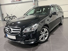 Bild des Angebotes Mercedes-Benz E 250 CGI T Automatik *Navi*AHK*Leder*Tempomat*