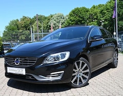 Bild des Angebotes Volvo V60 Kombi D4 Summum Leder Schiebedach Navi VOLL