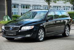 Bild des Angebotes Volvo V70 Kombi Linje Svart| 1.HAND| BI-XENON| SZH|PDC