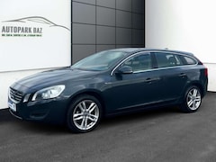 Bild des Angebotes Volvo V60 Kombi Momentum AUTOMATIK *KLIM*SH*ALU*AHK*