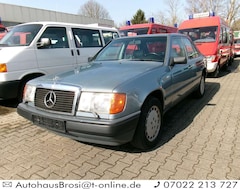 Bild des Angebotes Mercedes-Benz 300 W124 300E 4matic Klima Standheizung Leder Oldtimer
