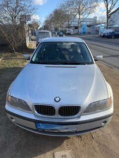 Bild des Angebotes BMW 320 320i