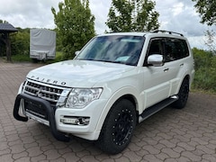 Mitsubishi Pajero Pajero 3.2 DI Automatik Top konserviert!