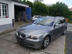 Bild des Angebotes BMW 525 / Pano / Navi  / Leder /Saugtür