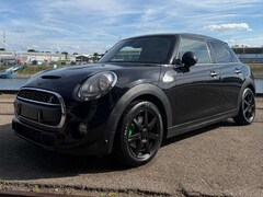 Bild des Angebotes MINI Cooper S Cooper S *Business-Paket *Park-Assistent *Sitzheizung *Dachhimmel Anthrazit *Harman-Kardon-Soundsystem