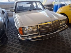 Bild des Angebotes Mercedes-Benz 280 E 1. Hand guter Zustand