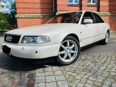Audi A8 4.2 quattro 1.Hand Vollausstattung