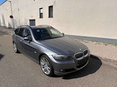 Bild des Angebotes BMW 330 i xDrive Touring AUTOMATIK Facelift Panorama