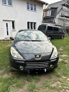 Bild des Angebotes Peugeot 307 CC 140 Automatik Tendance