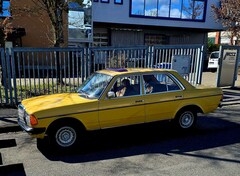 Bild des Angebotes Mercedes-Benz 200 W 123