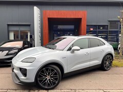Bild des Angebotes Porsche Macan Electric 4 Carbon · Mega Spec · NP122.500€