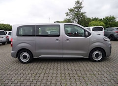 Bild des Angebotes Opel Vivaro 2.0 D L2+Automatik+9-Sitzer+Klima vorne und im Fond mit Bedienung+Navi+PDC+Anhängerkupplung+1. Hand+Tempomat+