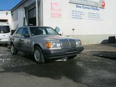 Bild des Angebotes Mercedes-Benz 230 E, Guter Zustand, H-Kennzeichen