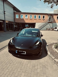 Bild des Angebotes Tesla Model 3 RWD,SolidBlack,Sportfelgen,Herstellergarantie