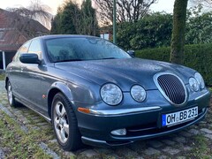 Bild des Angebotes Jaguar S-Type V8 4.0 276 PS - 1.Hand Schiebedach