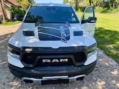 Bild des Angebotes Dodge RAM 1500 CrewCab - Luft - Gas 180 l - Pano - Tailgate