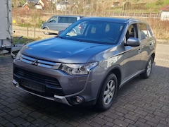 Bild des Angebotes Mitsubishi Outlander 4WD mit Anhängerkupplung