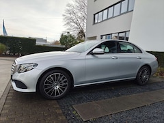 Bild des Angebotes Mercedes-Benz E 350 88TKm ECHT, Standheizung, Scheckheft, KM echt, 1 Vorbesitzer, 8-fach, gepflegt