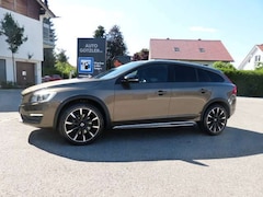 Bild des Angebotes Volvo V60 Cross Country V60 Cross Country D4 AWD Geartronic Summum