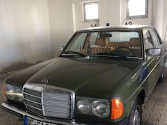 Bild des Angebotes Mercedes-Benz Baureihe 123 200 D