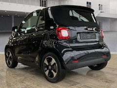 Bild des Angebotes smart forTwo EQ Passion Cabrio, 1.Hd, 22KW,SOH 95% inkl. Mwst.