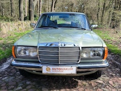 Bild des Angebotes Mercedes-Benz 280 gepflegte Limousine - 34 Jh. im Erstbesitz -116tkm