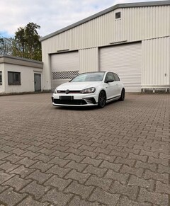 Bild des Angebotes VW Golf GTI Golf VII 3-Türer BlueMotion Technology Clubsport