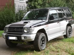 Bild des Angebotes Mitsubishi Pajero Pajero 2,5TD Classic 4x4 Einzelstück Top gepfl.