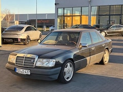 Bild des Angebotes Mercedes-Benz 260 E