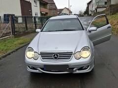 Bild des Angebotes Mercedes-Benz 220 C Coupe