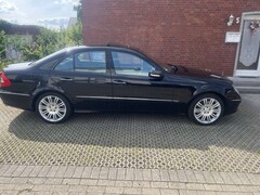 Bild des Angebotes Mercedes-Benz E 320 CDI 7G-TRONIC Avantgarde DPF