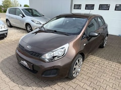 Bild des Angebotes Kia Rio 1.2 *2Hnd*Klima*MFL*8Fach*wenig Km.*