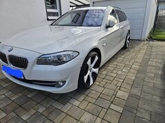 Bild des Angebotes BMW 520 520d Touring Sport-Aut. 360°Kamera+ soft-close