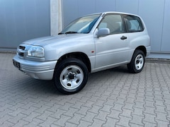 Bild des Angebotes Suzuki Grand Vitara 2.0 4x4 3Türen Klima AHK 1.Hand