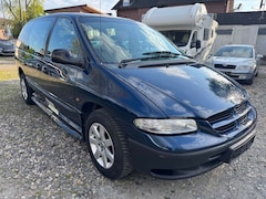 Bild des Angebotes Chrysler Voyager 2.4 LE Behinderten Umbau Rampe Tüv 5.28