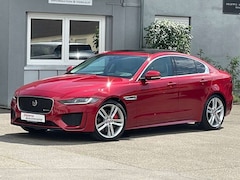 Bild des Angebotes Jaguar XE P300 AWD R-Dynamic Pano HuD AHK Kamera360 TOP
